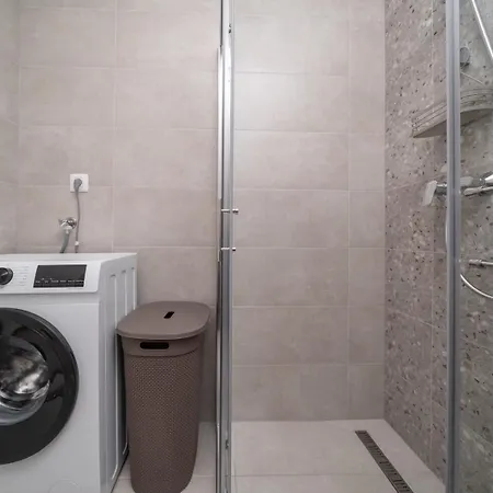 Luxury Mauro Макарська