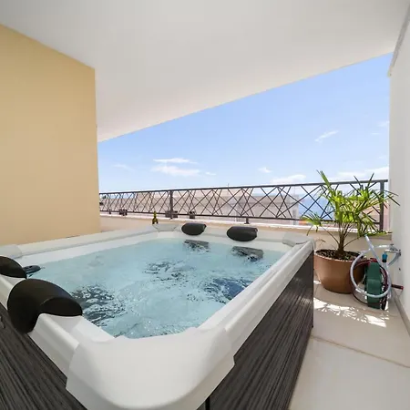 Luxury Mauro Apartmán *